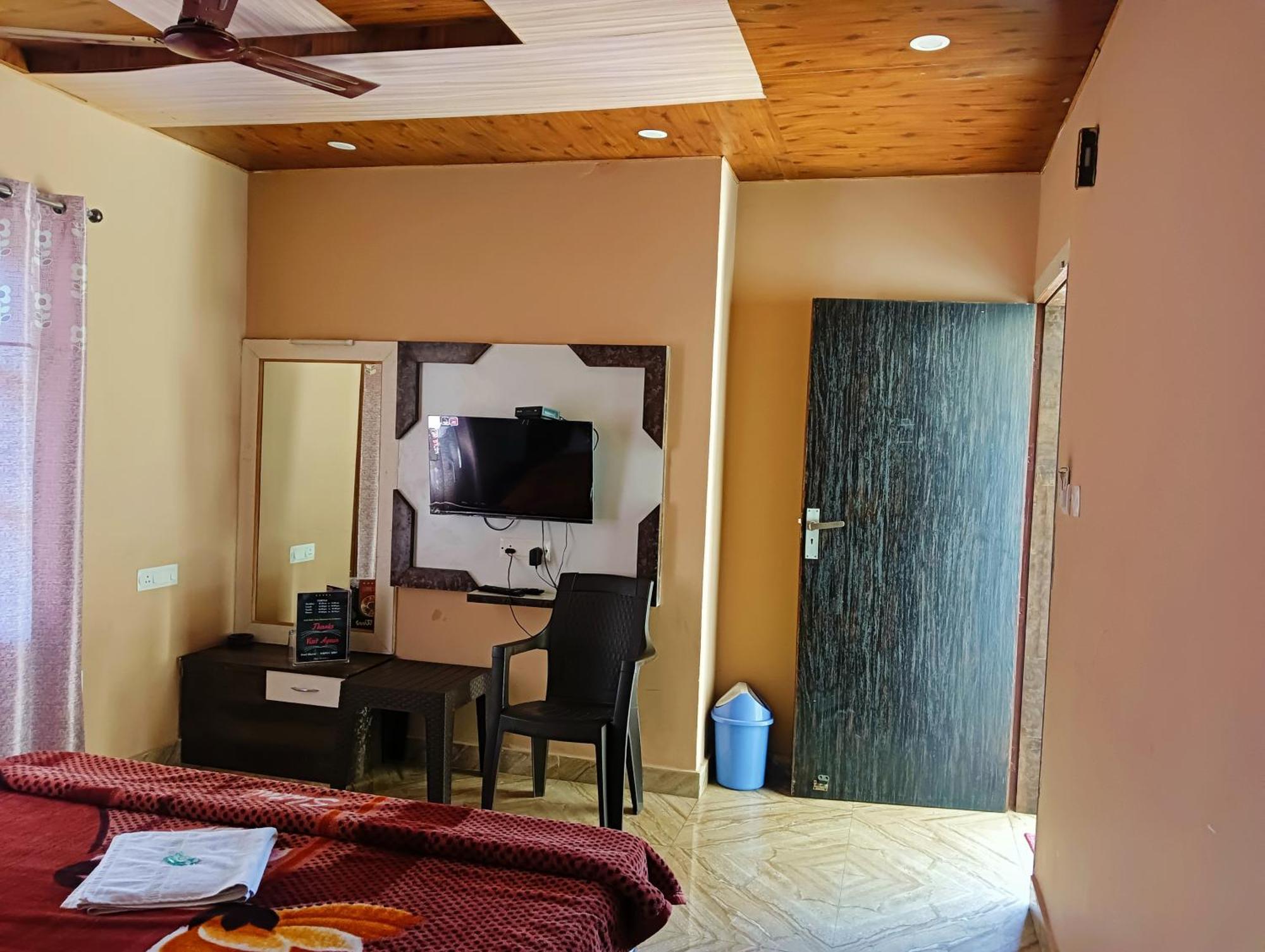 Oak Wood Homestay Banikhet Dalhousie Εξωτερικό φωτογραφία